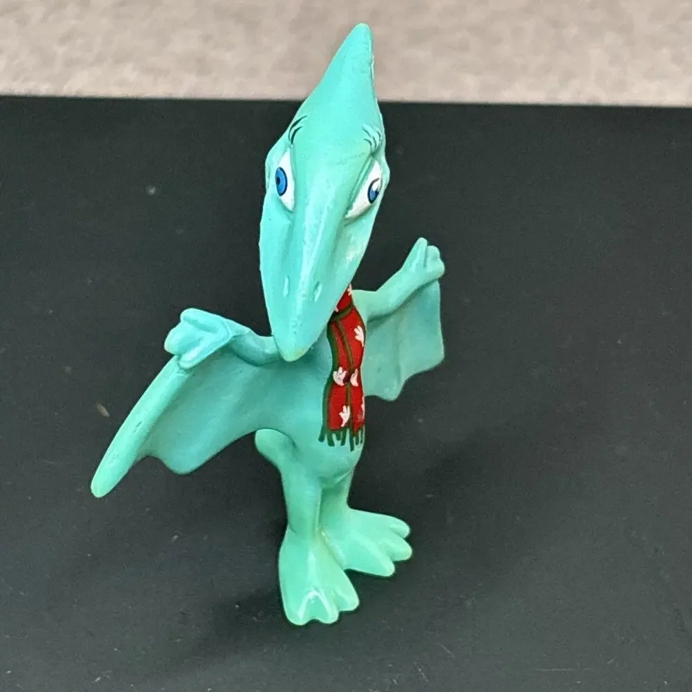 2012 Winter Friends Scarf Shiny 2” Target Exclusive Action Figure - Picture 4 of 6